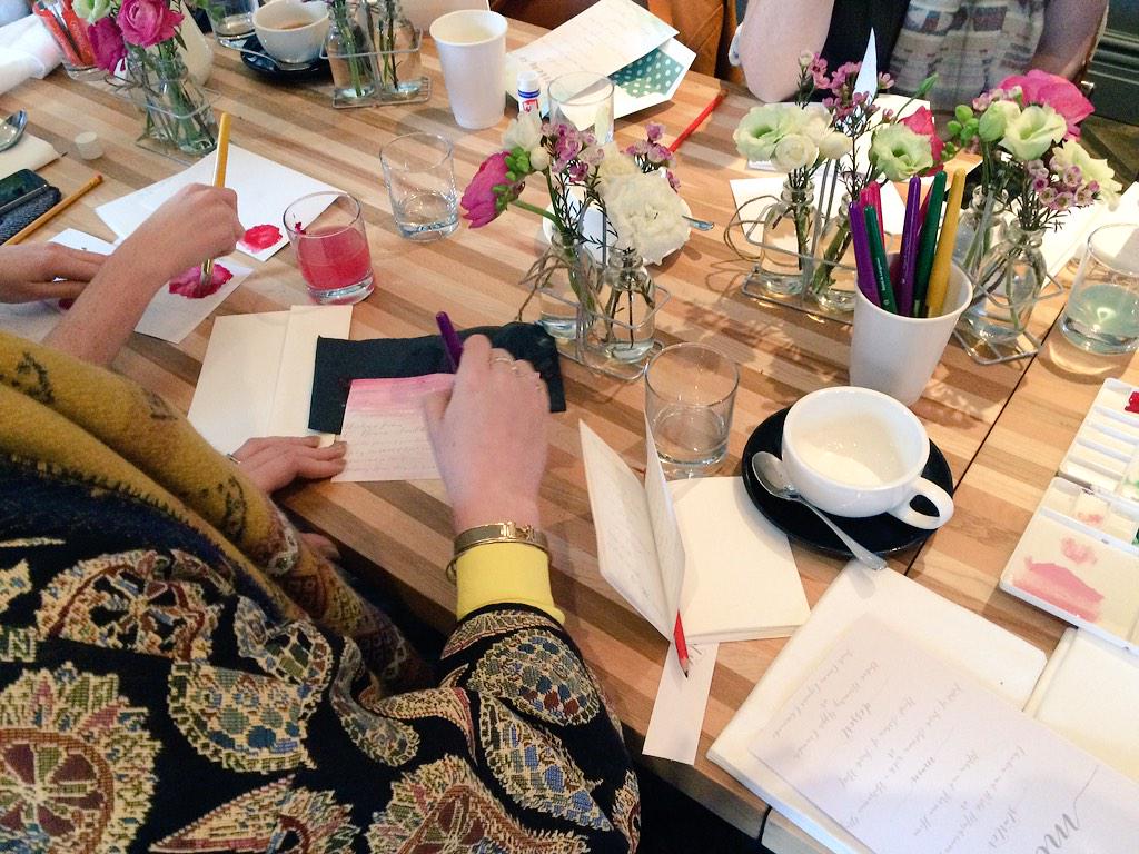 image_magazine's tweet photo. DIY event styling with @flyawaybride at #BASHprep http://t.co/njXeg9SuD8