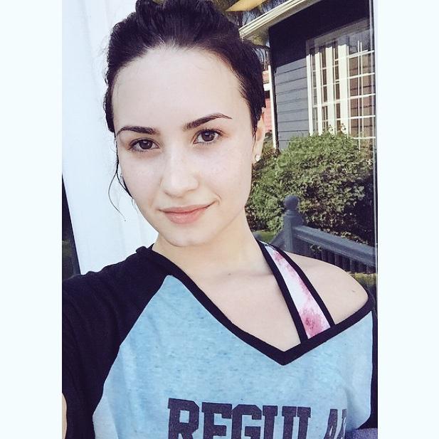 Eu amo ser lovatic (@giovanaragao) on Twitter photo 
