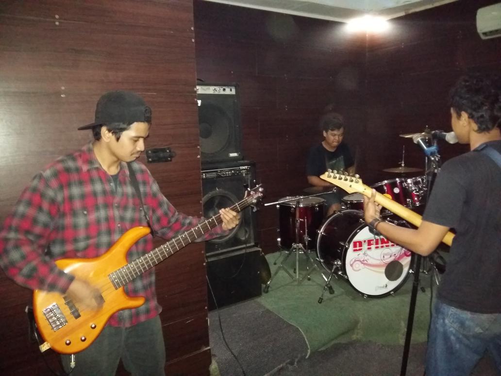 OvercastPunk's tweet image. Setelah sekian lama tenggelam,akhirnya kemarin ngeband lagi