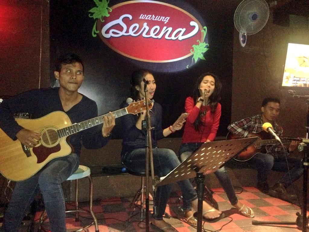 warungserena's tweet photo. Tks for coming to @anthychairani and @eyionthebass  @warungserena http://t.co/WiumLfyJqV