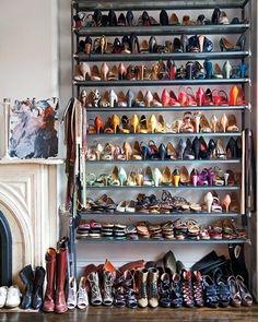 RichFamilyGoals's tweet photo. Wishing my closet looked like this😍👠👗👖 http://t.co/hjtqvkdtz6