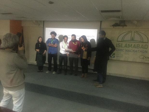 CodeforPakistan's tweet photo. First place went to School source which was Alif Ailan supported! #HackISB #CodeAcross http://t.co/QWlKxNcYov
