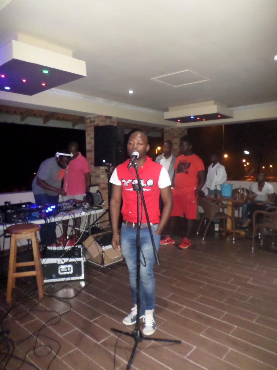 UnderTheMoonExL's tweet photo. http://t.co/Imt55Lranv