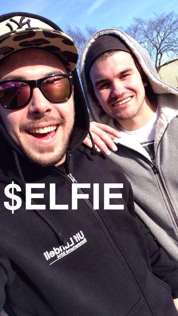 SDimblad's tweet photo. Sööööndag med min broder http://t.co/FwIJQxN6Q0