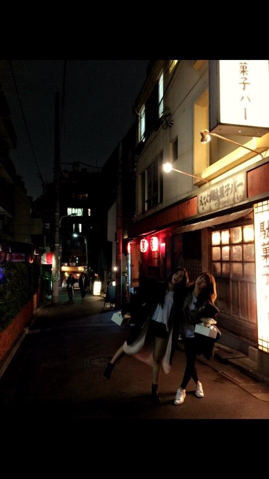 Apink_2011's tweet photo. [#보미] 우리팬여러분잘지내구있나요
낼이면한국에돌아간다능!
나는이러고놀았다능! 보고싶다능!
일본에서도너무즐거웠다능! 잘거라능!
사랑해♡
사진폭탄 
와와와이보고싶었자너!!!!!!!! http://t.co/onxcReCoCF