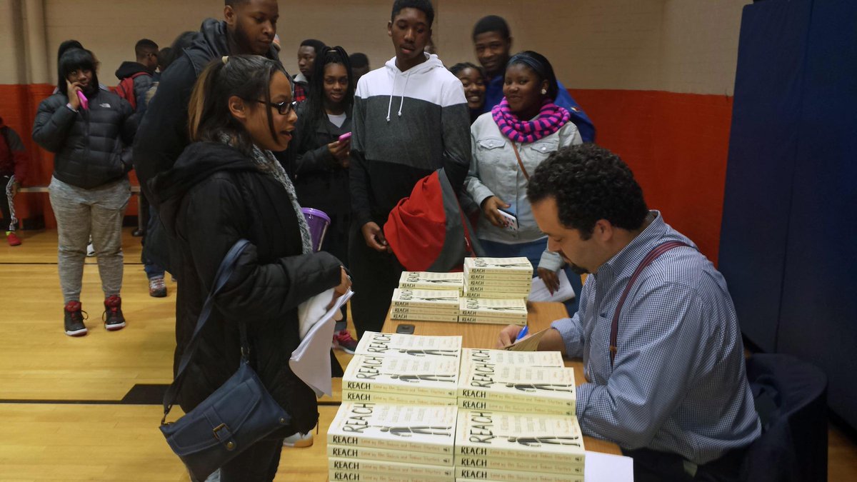 HenryFernandezJ's tweet photo. Wonderful @BenJealous spent 2 hours @LEAPforkids talking & signing REACH: 40 Black Men Speak #ReachTheBook #NHV http://t.co/iAaUEovSjD