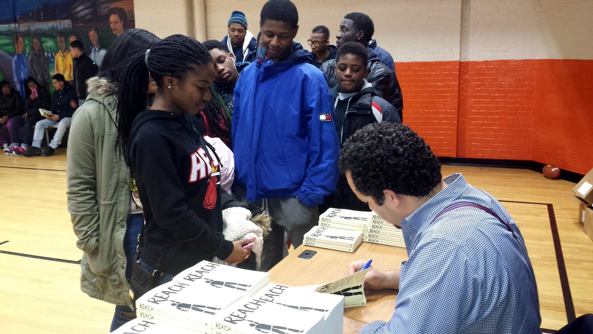 HenryFernandezJ's tweet photo. Wonderful @BenJealous spent 2 hours @LEAPforkids talking & signing REACH: 40 Black Men Speak #ReachTheBook #NHV http://t.co/iAaUEovSjD