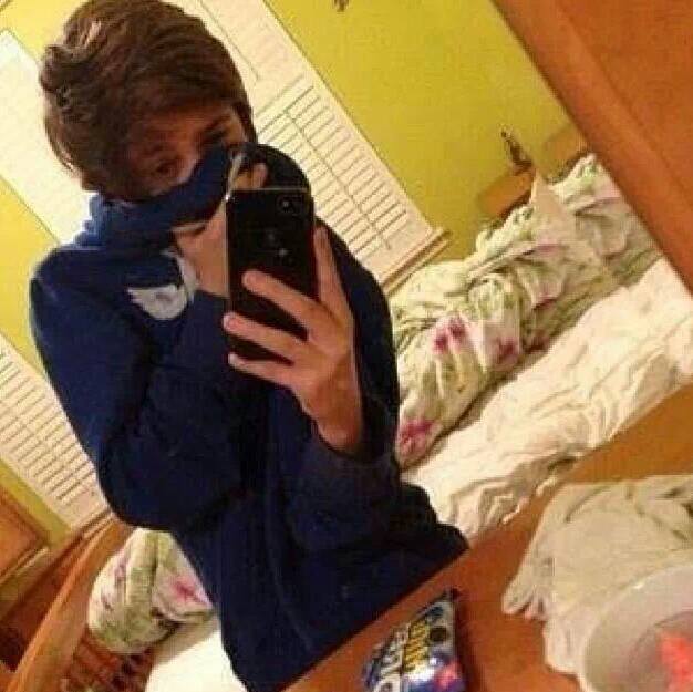 OfficialHunty's tweet image. Remembering is easy. It's forgetting that's hard.