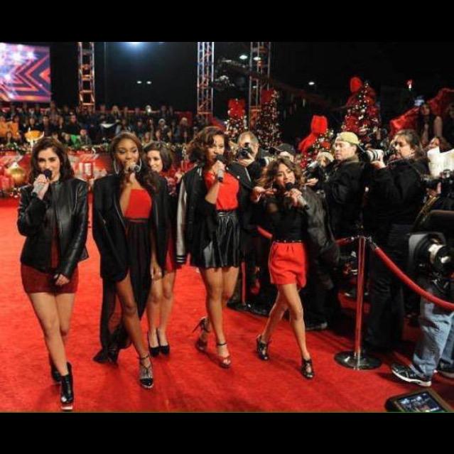 multirao5H_KCA's tweet photo. DESAFIO CEM RTs #VoteFifthHarmony #KCA http://t.co/26PaG25NJW