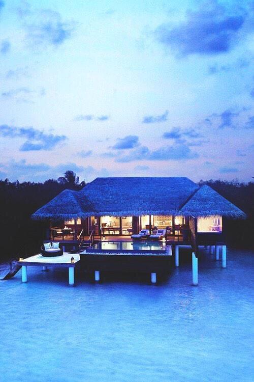 HighEndRichLife's tweet photo. Just somewhere to go to get away from the world http://t.co/PefZWLHZ8v