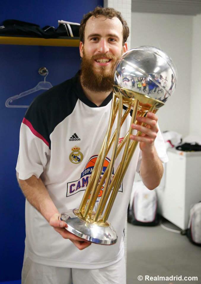 SergioRodriguez's tweet photo. Muchas gracias a tod@s por los mensajes! #HalaMadrid #CopaACB @RMBaloncesto http://t.co/aiyfXC0ruZ