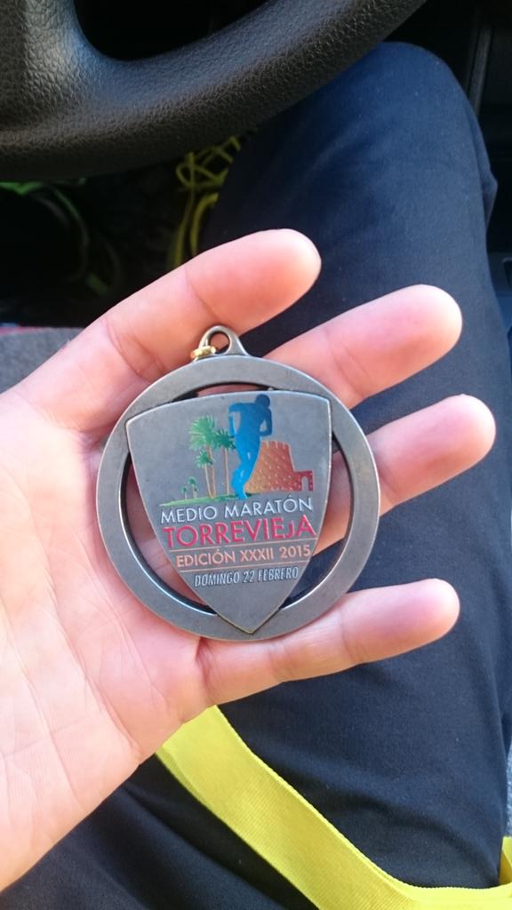 Eloy_ph's tweet photo. Medio maraton torrevieja,mejorando tiempos a pesar del viento 💨 💪 http://t.co/7wjyi2vXRX