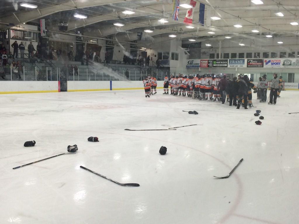 CR_STORM's tweet photo. Congrats to the Bantam #Tyees who are off to Provincials with a 11-2 win! #RoadyToCranbrook http://t.co/vT3F7xVATs
