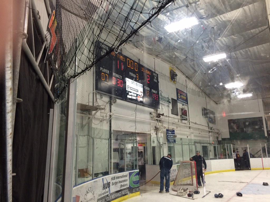 CR_STORM's tweet photo. Congrats to the Bantam #Tyees who are off to Provincials with a 11-2 win! #RoadyToCranbrook http://t.co/vT3F7xVATs
