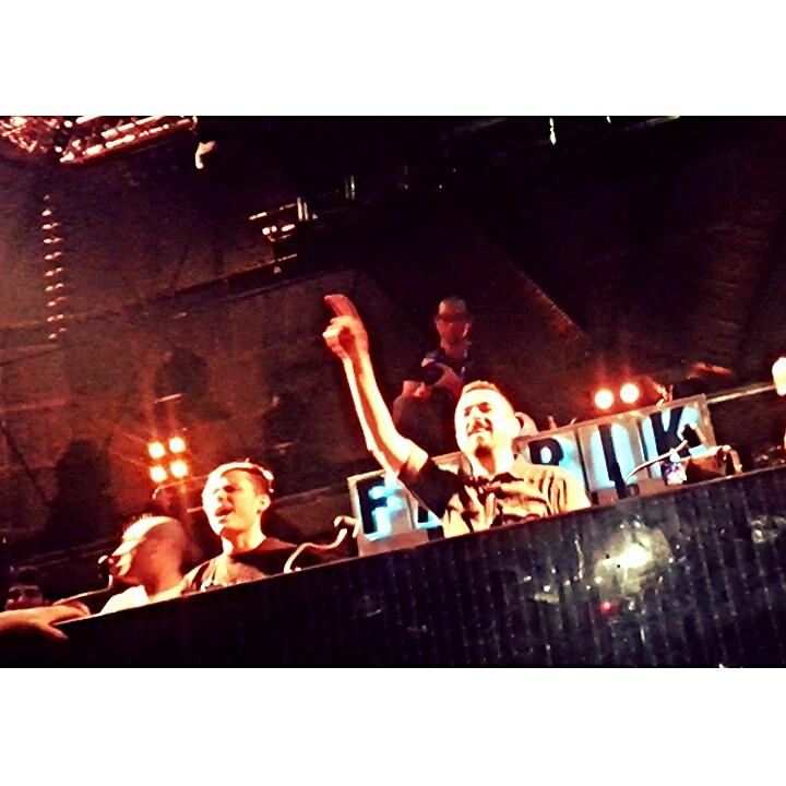 MisterOlmo's tweet photo. @CesarAlmena @nuke_dj muchisimas gracias por el cierre de anoche de los mejores que he visto! @fabrikdiscoteca http://t.co/JOjykHEnZF