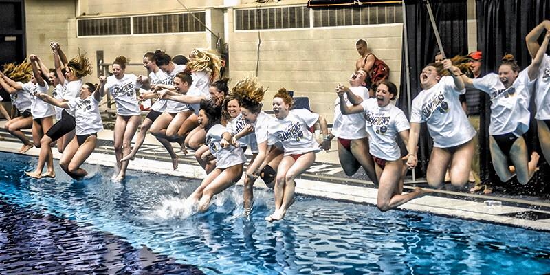 GeorgiaFootball's tweet photo. Congrats to women's swimming and diving on their 6th straight #SEC title! #GoDawgs #CommitToTheG http://t.co/6EWbMe3SlK