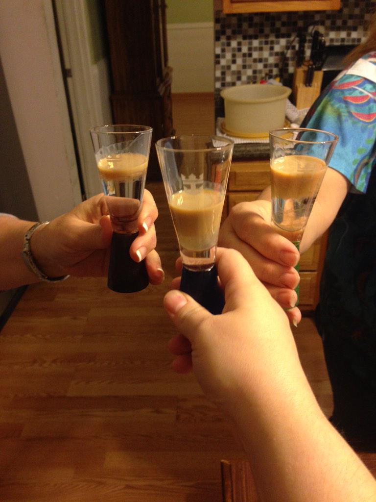 julianneedawn's tweet photo. oscars shot! #Oscars http://t.co/KD7B9JOUBD