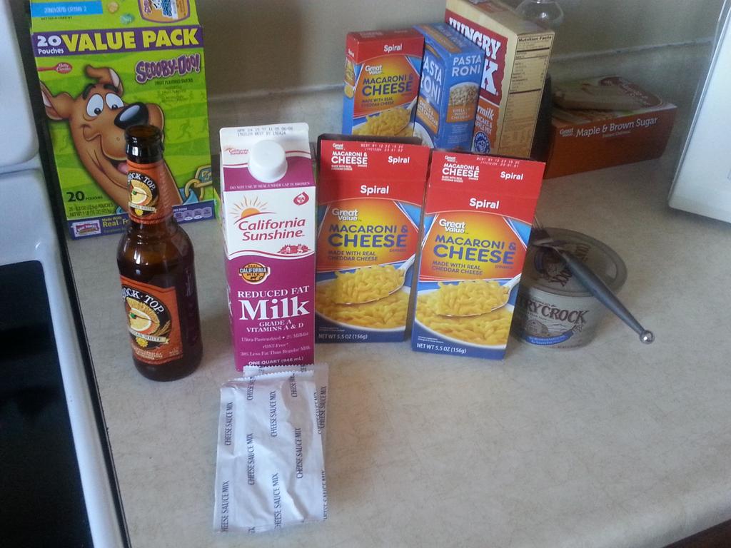 rdburke21's tweet photo. #dinnerofchampions @KillaKuz @DStafford_11 http://t.co/Xy0ZKQDNUb