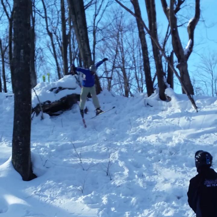 TheWardSchiller's tweet photo. Jerry shredding the boyne backcountry #speedchecksareforpussies http://t.co/OiFkJKguRA