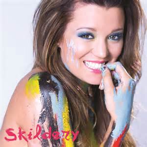 AfrikaansM's tweet photo. Stem NOU vir @NadineNet se album as @Ghoema2015 se Pop Album Deur Vroulike Kunstenaar. Sms H3 na 41808. http://t.co/gdaTFHfIgM