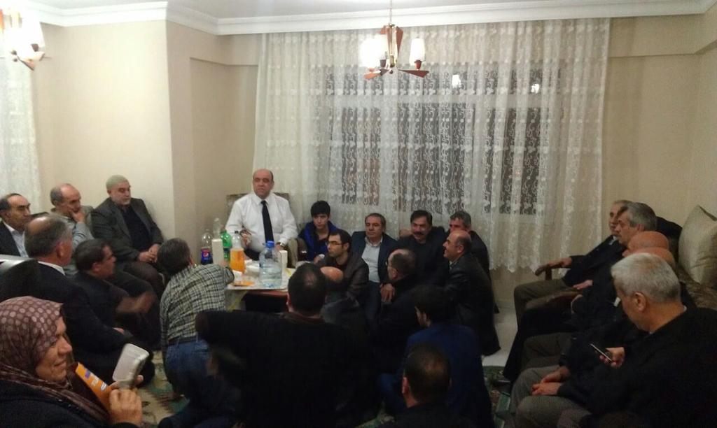 avmakifyilmaz's tweet photo. Müslümanlar, işlerini aralarında yaptıkları istişare ile yürütürler. (Şura 42/38) http://t.co/JLehqS6Tu0