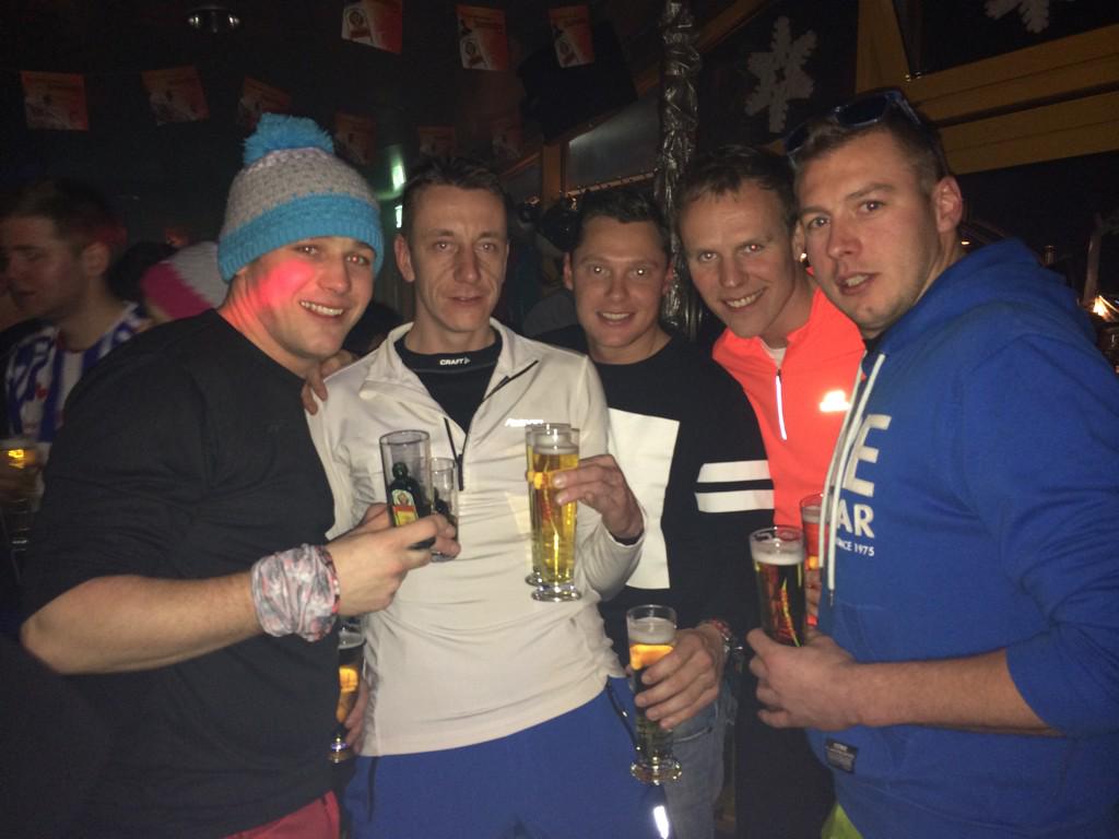 Martenl88's tweet photo. Dan toch maar even Apres-skien! http://t.co/8dXBRLCpW6