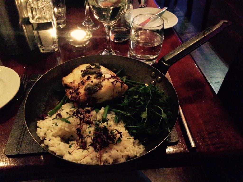Mrs_SJ_Morrison's tweet photo. Served my dinner in a frying pan last night. Looked great and tasted great #thefishmarket #nefollowers #kingclip http://t.co/W1UJlozlKY
