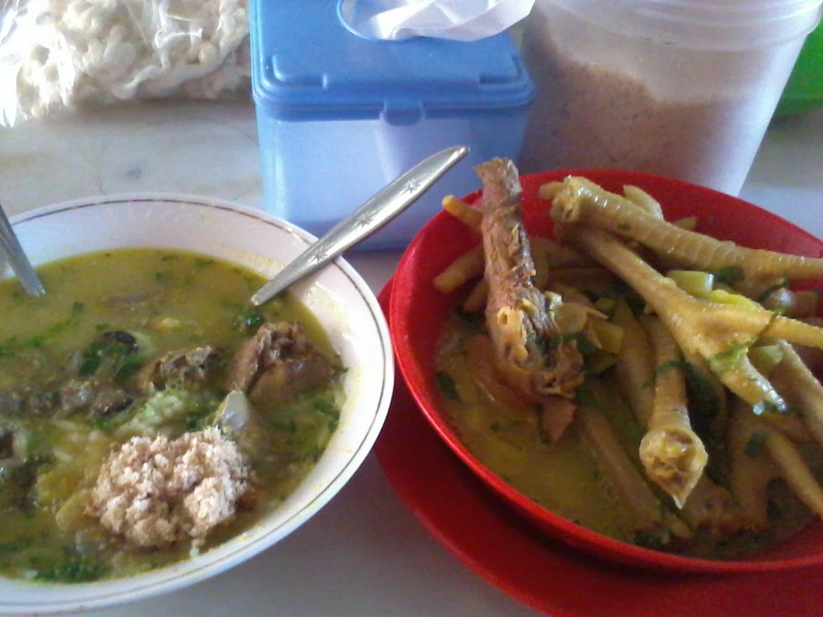 FebriMel's tweet photo. cak har. famous soto @sby http://t.co/K3P1wkOSwj