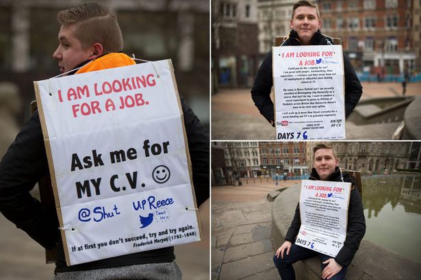 myETN's tweet photo. Escupido "@DailyMirror: Jobless man who wore sandwich board asking for work claims he was SPAT at by the public ... http://t.co/sHfkLuRFCI"