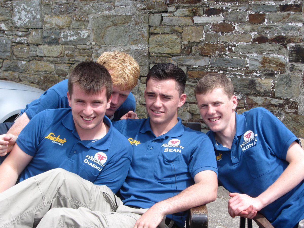 PLZ RT <a href="/OfficialCorkGAA/">Cork GAA</a> <a href="/Kerry_Official/">Kerry GAA</a> The Boys are back in Town <a href="/ClannFF/">Clann Feirm Factor </a> Will Kerry tame Cork tonite 8.30pm <a href="/TG4TV/">TG4</a>