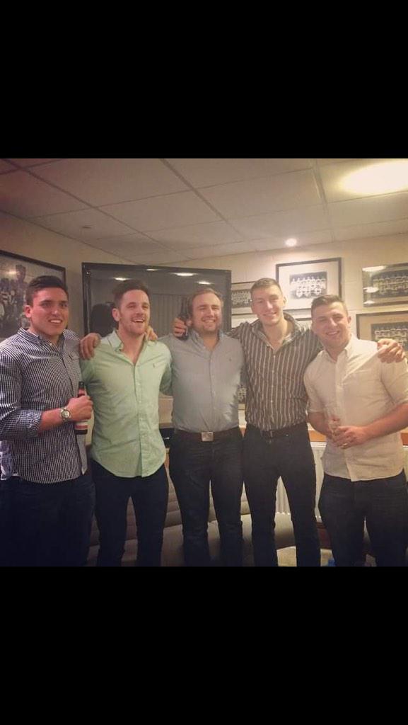 _jake_k_'s tweet photo. Superb weekend down south @J_Hearn @tommyvooght @danieljbwood @TallGoof @lewisbevanhook #cheeriowoodlers #piash http://t.co/lc1YtgThvL