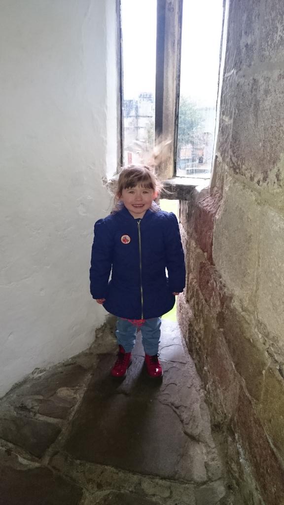 poojapoole's tweet photo. @BHCohort1415 @tillymonsta Scarlett explored Skipton Castle this half term. http://t.co/4pzI3QoOu8