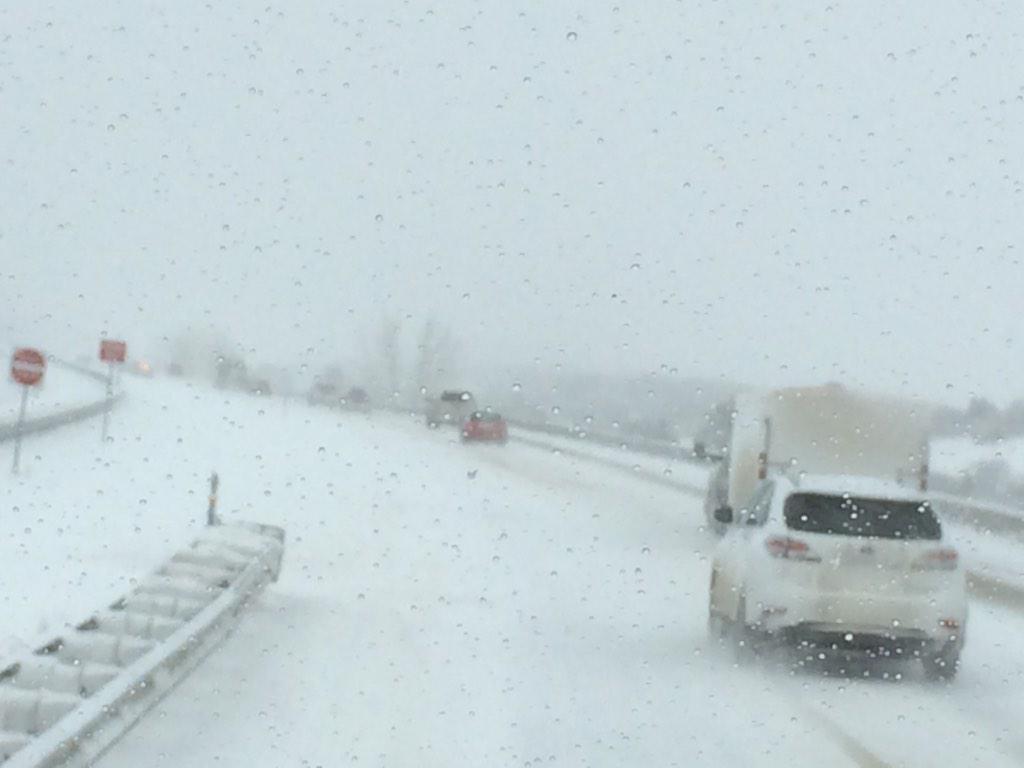 I-25 isn't the Daytona 500. Please no bumping, rubbing, tandems drafts, side drafts, or bump and runs. #daytona500