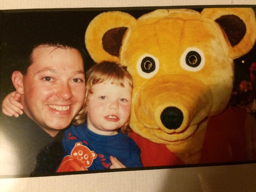 alihales's tweet photo. Looking forward to coming back to croyde for the 16th year running. Photo from 1999 @louisatrimmer @UnisonatCroyde http://t.co/BVU4FCsSHy