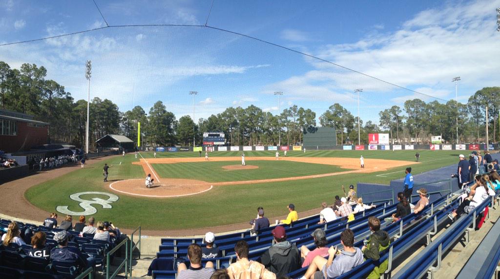 jpucciosf's tweet photo. Absolute perfect day for baseball at #JIClements!! http://t.co/UEUSUDcoS3