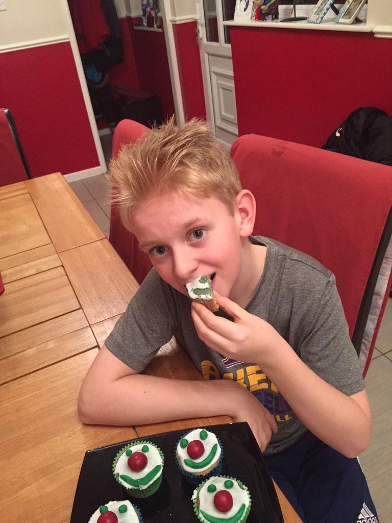 Simonmcoops's tweet photo. @rednoseday Getting some baking practice in with these beauties. http://t.co/0avWQVwXJG