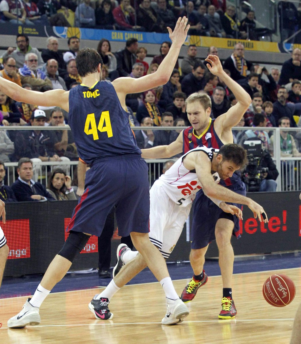 teledeporte's tweet photo. FINALLLLL y el @RMBaloncesto es GANADOR de la #COpaACB 71-77 http://t.co/xnLI9OoNAX ¡Tremendo! http://t.co/XuTb624pRA