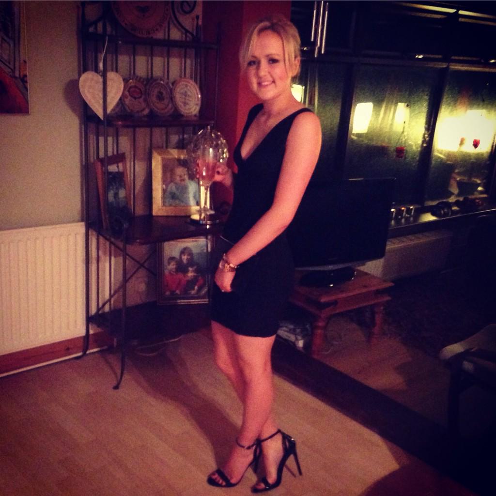 ellyhunterx's tweet photo. 😝 http://t.co/VBGpuzsTnT