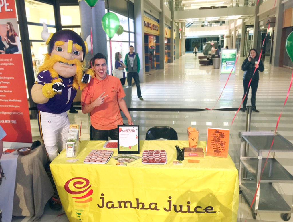 jambamn's tweet image. Alec Schleicher at Jamba Juice MOA NEDA Walk on Sunday with Victor the Viking!