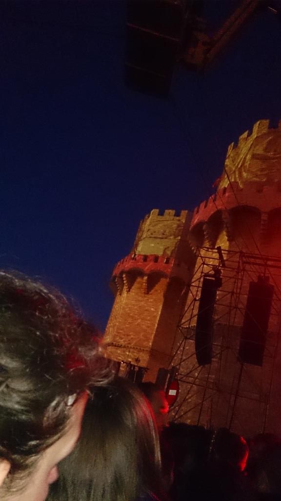 anitagomez_dm's tweet photo. Comienzan las fallas! Cridà! @AnaMery12 @Criistiina97 http://t.co/B6huClO2Gc