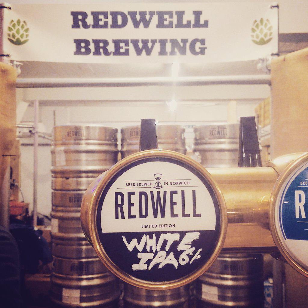 CraftBeerHour's tweet photo. Absolute pleasure to meet the team behind @Redwellbeer at #CBRLDN15 yesterday. LOVED their White IPA - a must buy! http://t.co/8JENqHb7vc