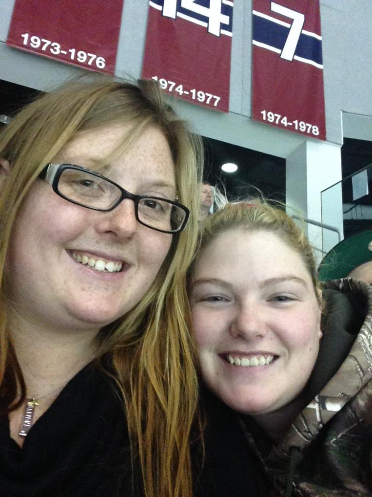 Becca_woodxo's tweet photo. @FrontsInGame birthday game with my sister #frontsingame (sorry to repost, it got deleted :s) http://t.co/EBkCO9DLLt