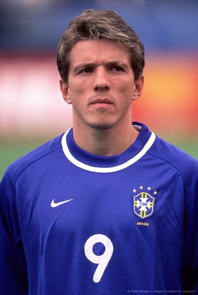 Happy 42nd Birthday to Juninho Paulista. Former Middlesbrough and Celtic player. World Cup 2002 winner with Brazil. 
