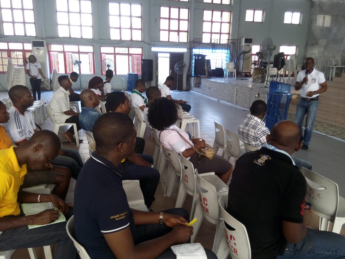 OmatsuliOnuwaje's tweet photo. @feladurotoye Values infusion workshop for a new Nigeria.
https://t.co/KU9uB3qFcB http://t.co/lhG8PXwtng