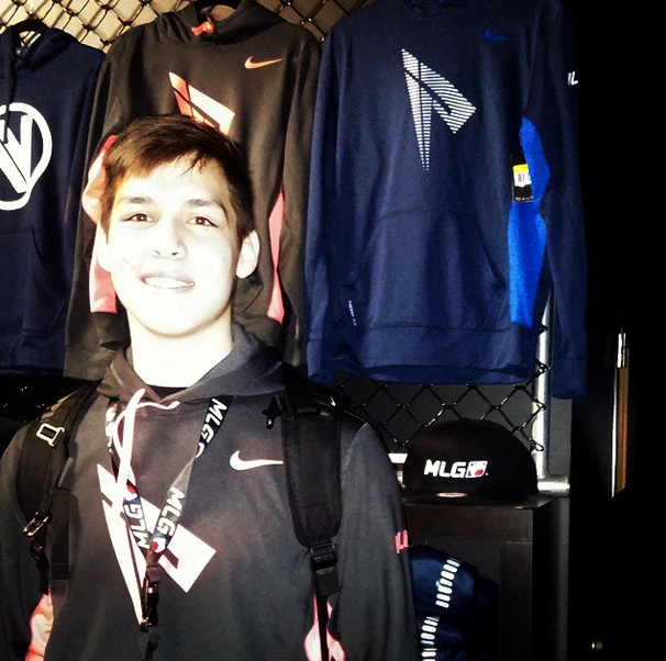 MLG's tweet image. FOLLOW this man @Pamaj - RT &amp;amp; Tweet at both of us #MLGProLeagueChamps &amp;amp; MLG.tv/CallofDuty to win a Pamaj Hoodie!