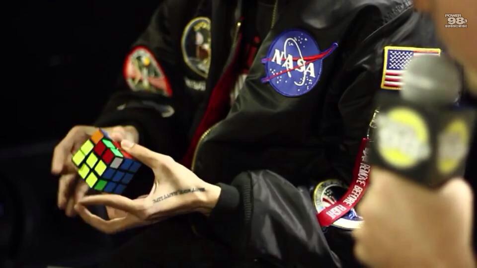 LinesofLogic's tweet photo. Logic got a new tattoo on his hand. "Happy Wife, Happy Life" http://t.co/vJ7iYVBkYt