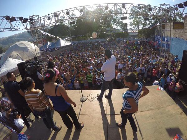 .<a href="/rdaubuisson/">.</a>: Cierre de campaña en Santa Tecla.