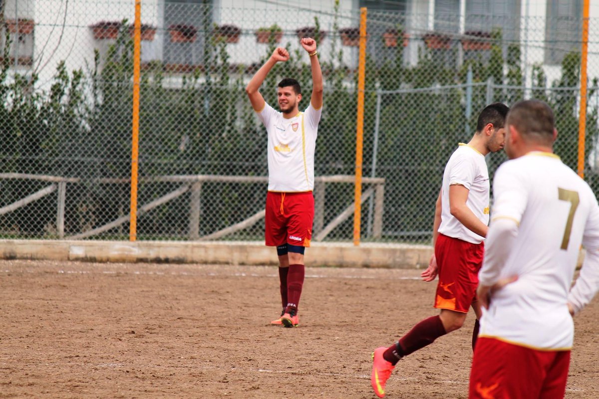 DamianoSSL1900's tweet photo. FINALMENTE #primogoal #mimancavi #vialepaure #chitifa #realtorres #nonperdemai http://t.co/PJoLJDPO0V