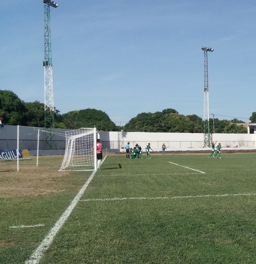CesarNoticias1's tweet photo. @Valledupar_FC  anota su primer gol, por intermedio de Jiménez al minuto 21 http://t.co/7EubhB9kfy