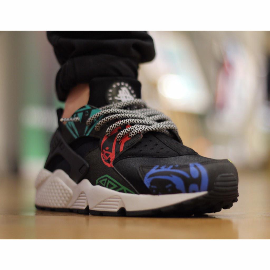 carmeno_customs's tweet photo. Billionaire Boys Club 'Huarache' Custom | 1of1 UK8.5

#carmeno_customs #SneakerOfTheDay #lacejam #freshlaces http://t.co/TWziE0Cv1k